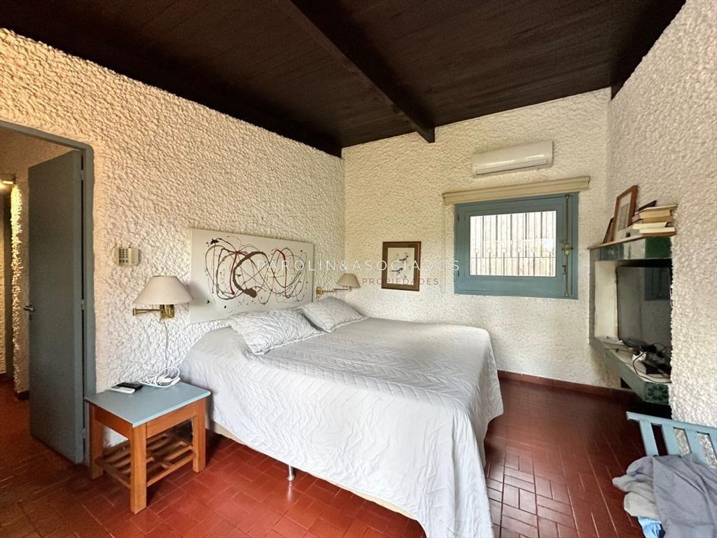 Vende casa de 3 dormitorios en Pinares , Punta del Este
