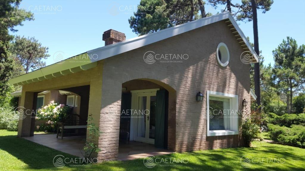 Excelente casa en alquiler en zona residencial!!!