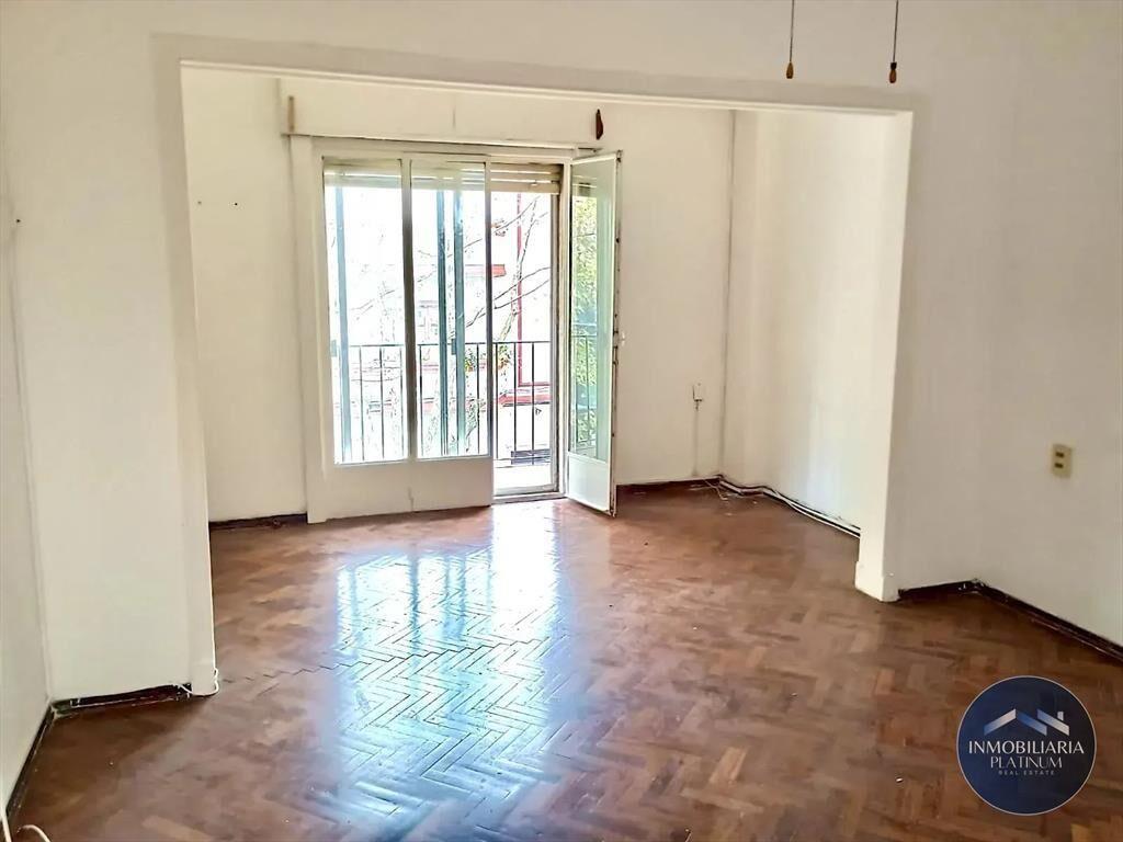 Apartamento en alquiler con 3 dormitorios, 2 baños y bal...