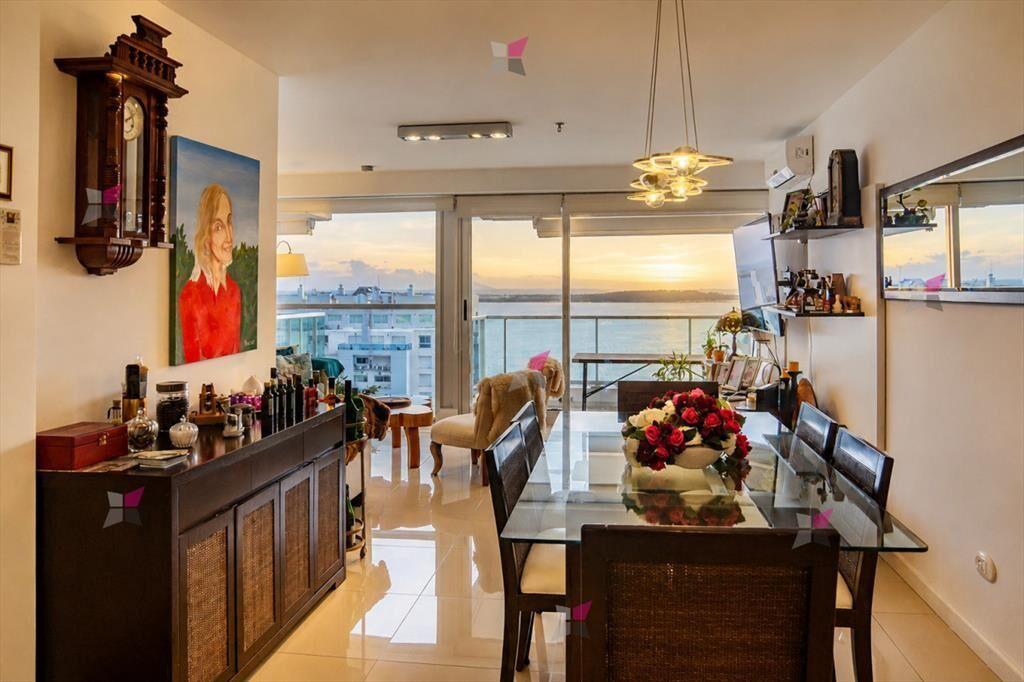 Departamento de 3 dormitorios en venta a pasos del mar. Gal