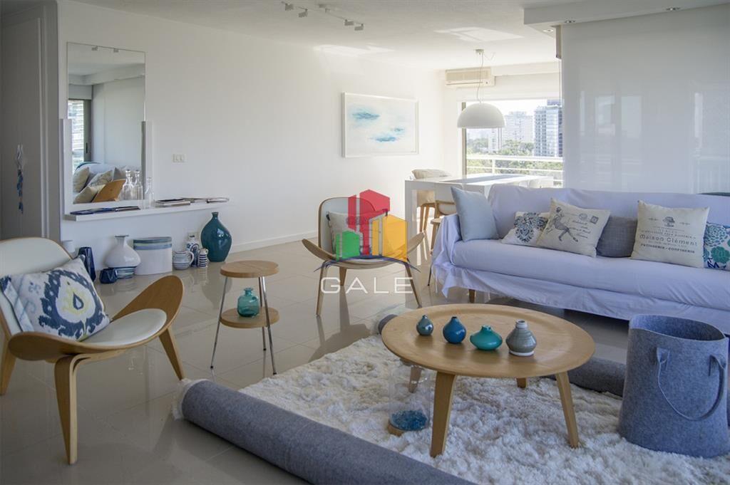 Vende gran apartamento en Brava - Punta del Este