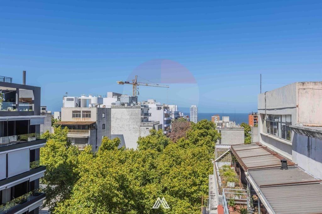 VENTA CENTRO 4 DORMITORIOS CON BALCON