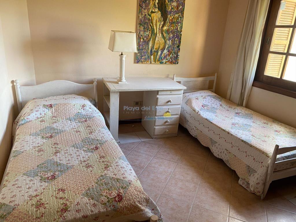 Casa 4 dormitorios Pinares venta