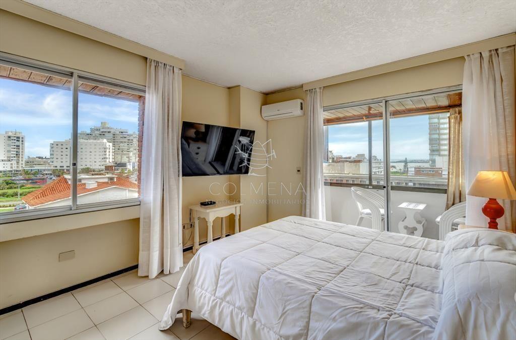 Venta de Apartamento 3 Dormitorios - Punta del -