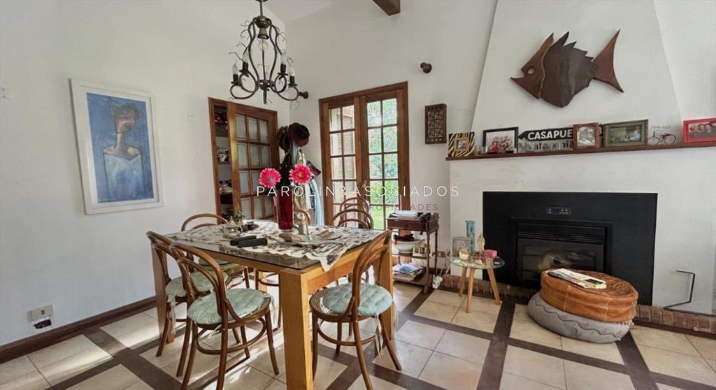 Casa en venta de 4 dormitorios en playa Mansa,