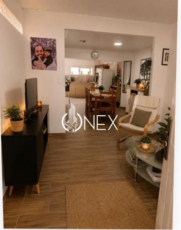 Se venden 2 casa en Maroñas, Montevideo.