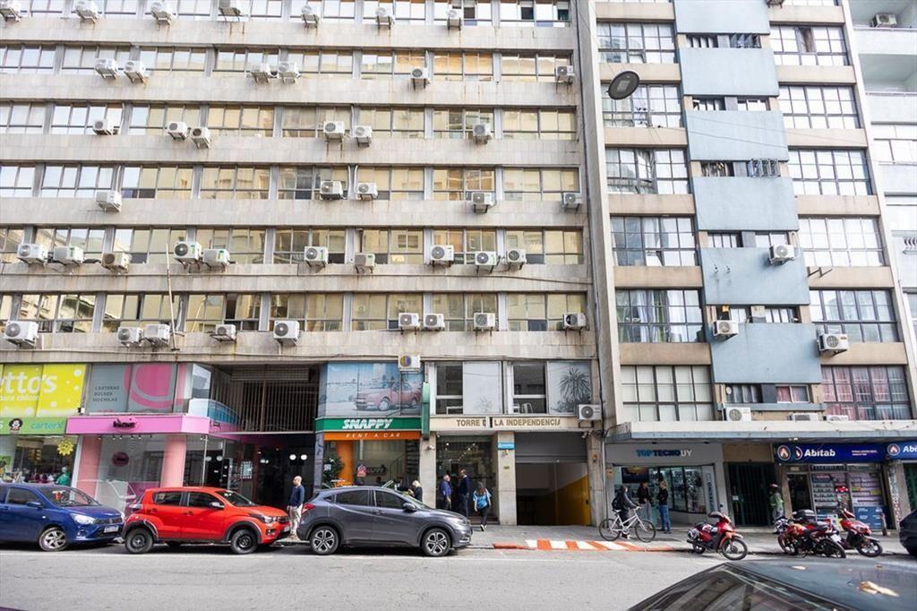 Alquiler de 4 oficinas en ciudad vieja