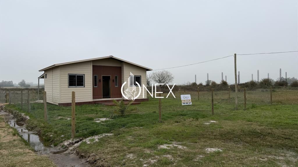 Se alquila casa en San Jacinto.