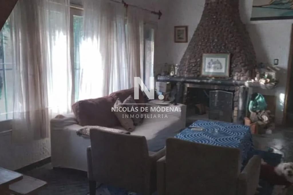 Vende casa en Punta del Este, de 6 dormitorios.