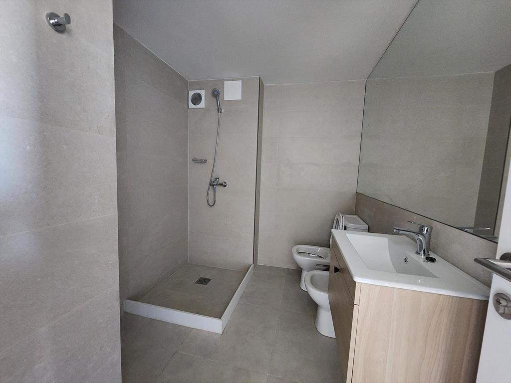 Alquiler Apartamento a Estrenar en La Blanqueada Con Garaje