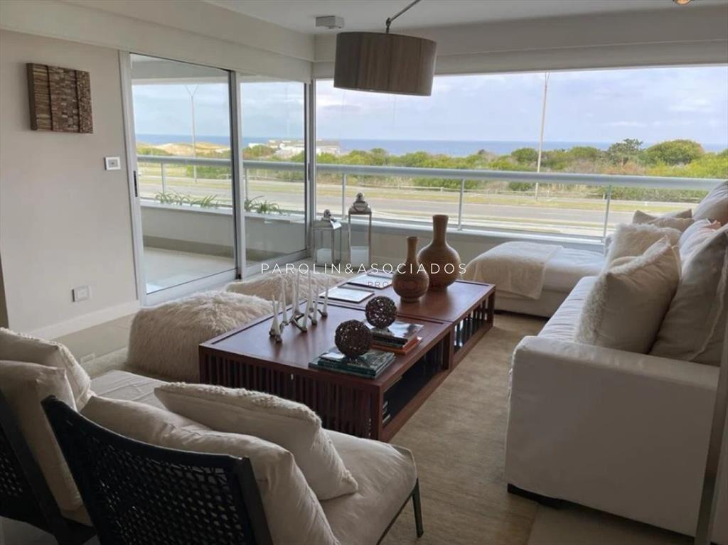 Apartamento en venta de 3 suites en edificio del