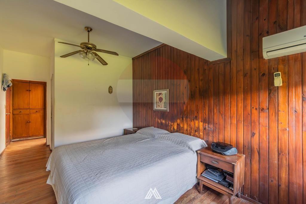 Vendo Casa en Carrasco 4 dormitorios Cochera Doble