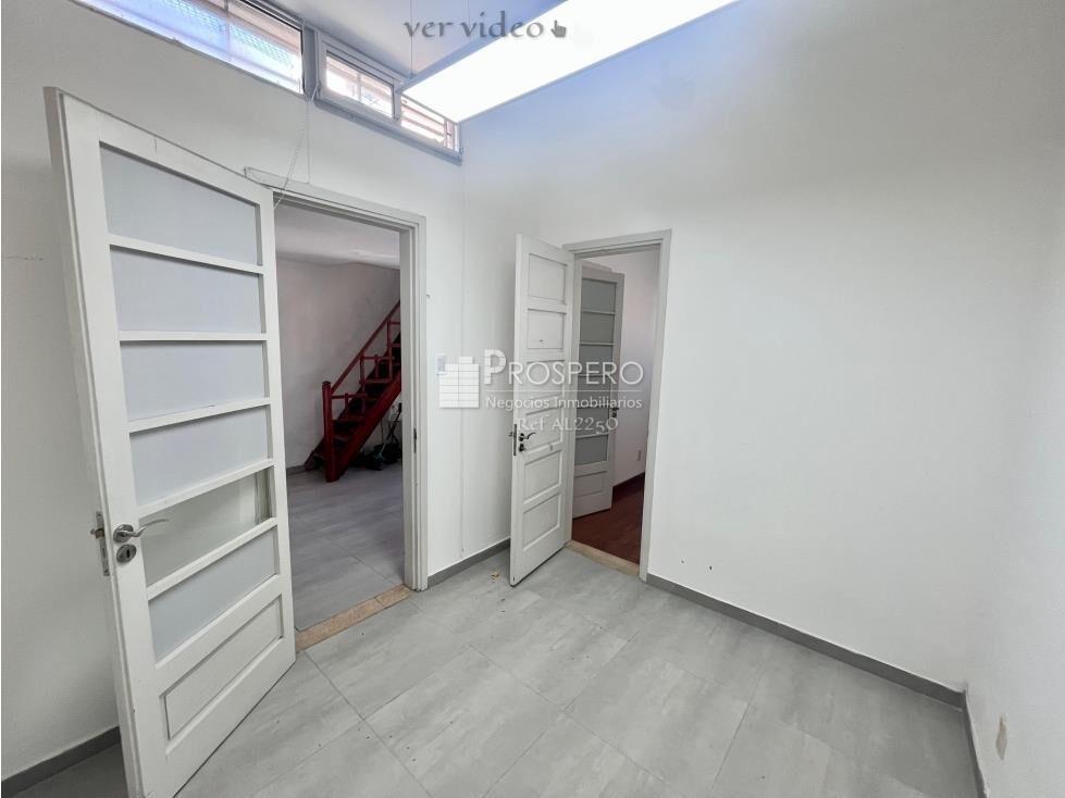 AL2250 venta casa 4 dorm Bella Vista/Parrillero