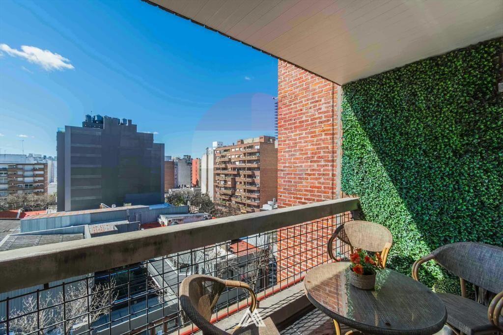 Venta apartamento, 2 dorm., terraza, Pocitos.