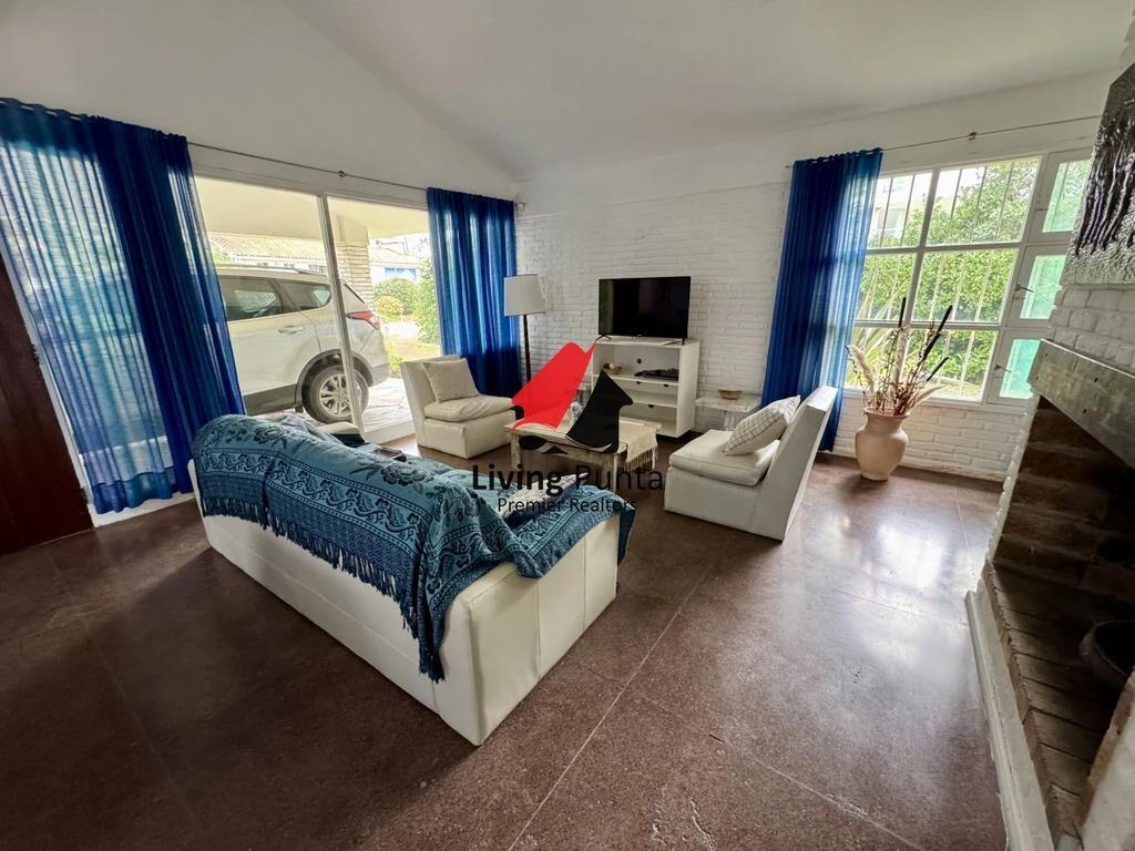 Hermosa casa en alquiler con vista al mar