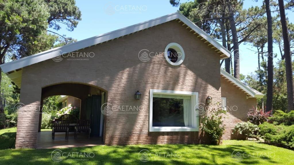 Excelente casa en alquiler en zona residencial!!!