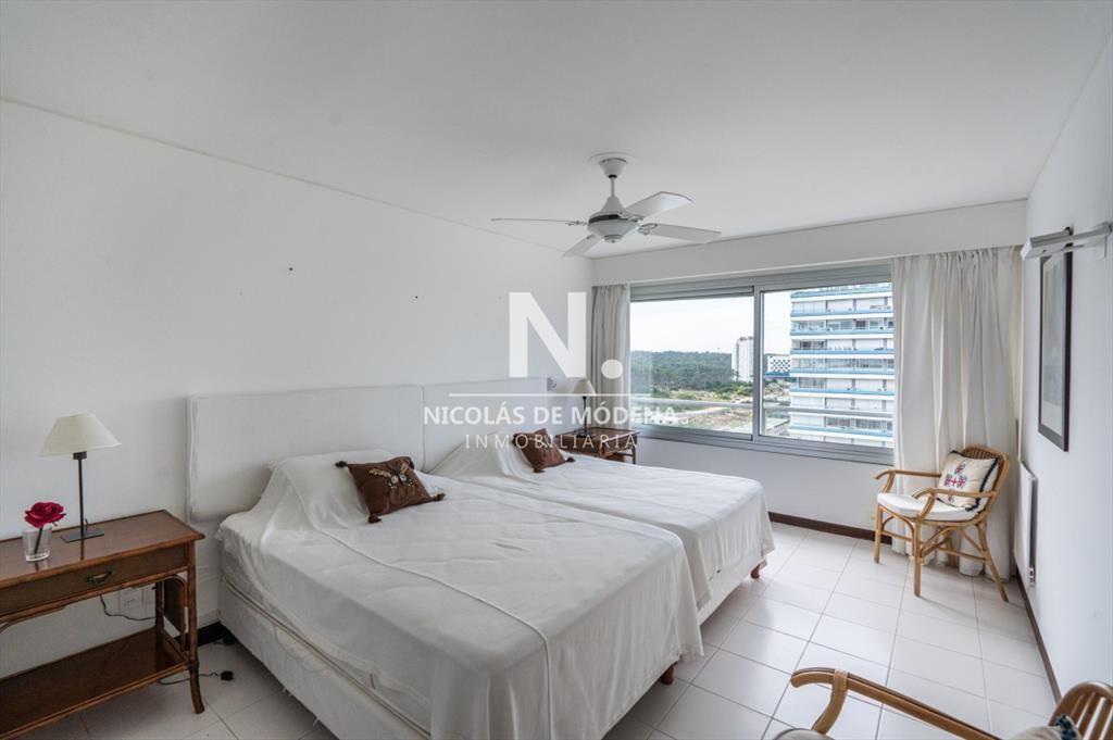 Apartamento en Venta de 3 dormitorios Frente al ,