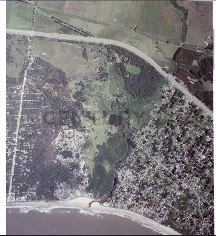 Exclusivo terreno de 117 HECTAREAS EN LA COSTA DE CANELON...