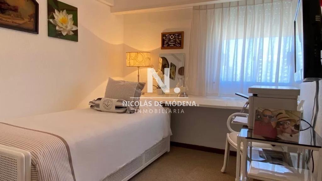 Vende departamento de 3 dormitorios, con en Punta