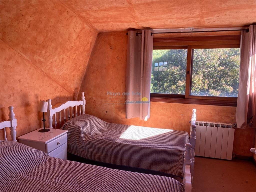 Casa 4 dormitorios Pinares venta
