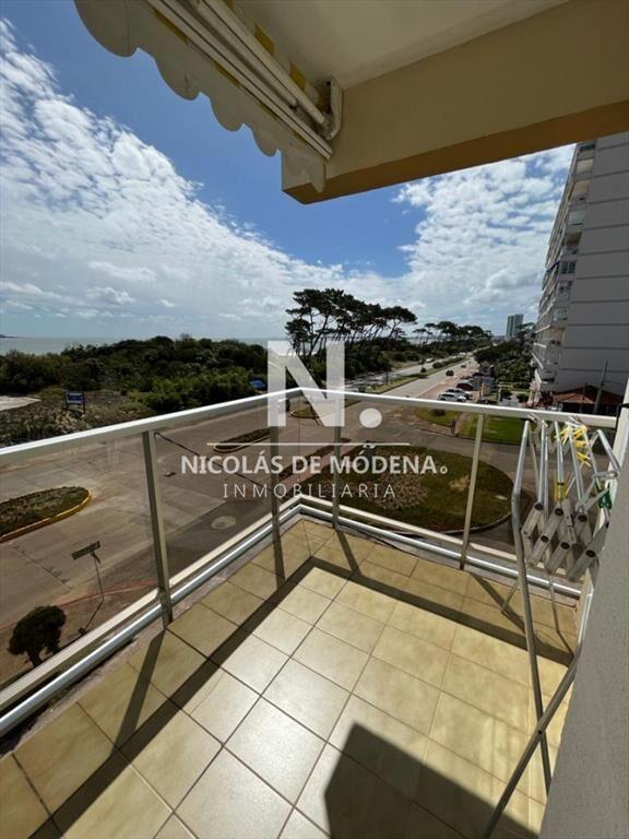 Vende apartamento en Mansa - Punta del Este de 3