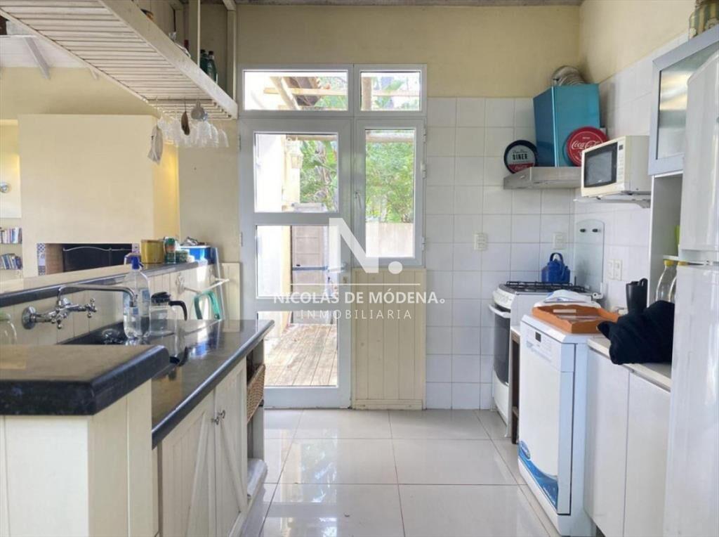venta de casa 4 dormitorios en Montoya a 300 del