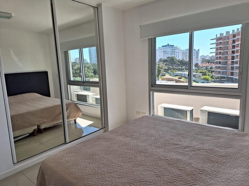 Venta apartamento 2 dormitorios zona Brava