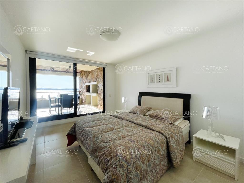 Venta apartamento 2 dormitorios. Punta Ballena,