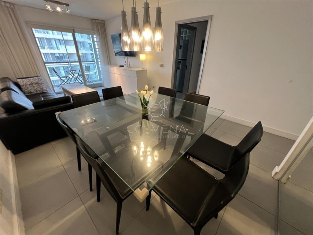 Apartamento de 2 dormitorios 2 baños, en venta.