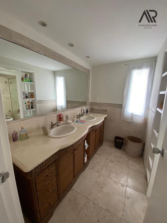 Apartamento en venta c/ cochera en Playa Mansa