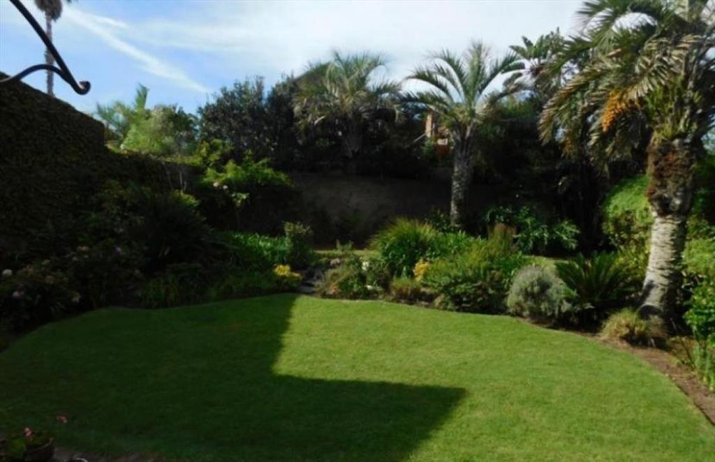 CASA EN VENTA DE 4 DORMITORIOS EN LA BARRA