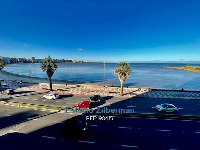 VENTA y ALQUILER APARTAMENTO RBLA 2 DORMITORIOS Y SERVICIO