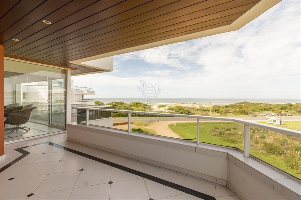 VENTA PENT-HOUSE FRENTE AL MAR 5 DORMITORIOS + LOFT