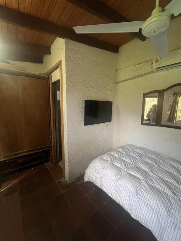 Venta Casa 4 dormitorios con amplio terreno cercana a la pl