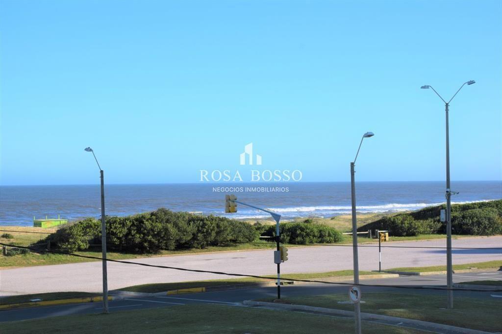 Apartamento en Brava, 3 dormitorios *