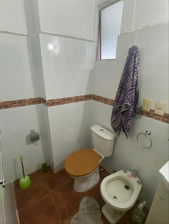 Apartamento de cuatro dormit. en venta en Complejo América