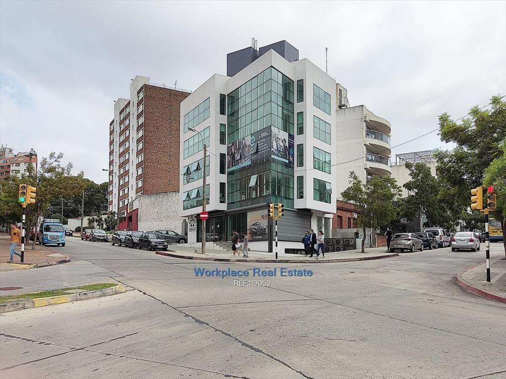 Local Comercial - Pocitos Nuevo / Buceo - VENTA CON RENTA
