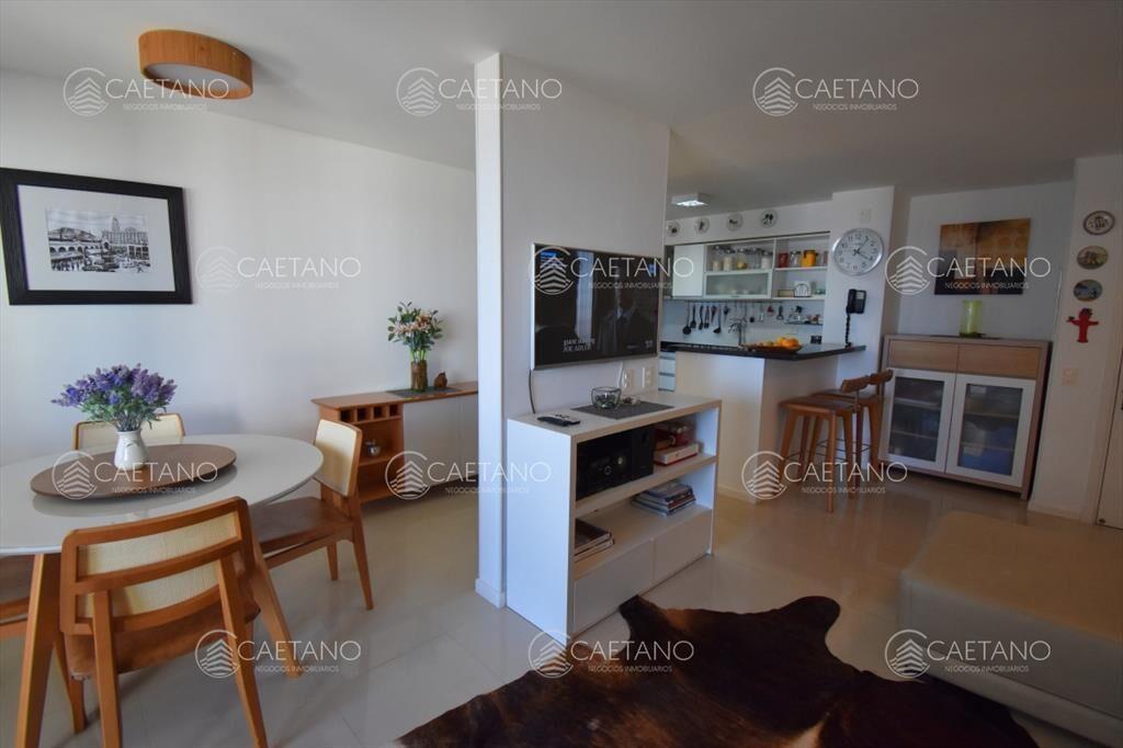 Venta apartamento 2 dormitorios y medio. Aidy del