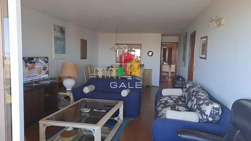 Vende apartamento de 2 dormitorios más servicio
