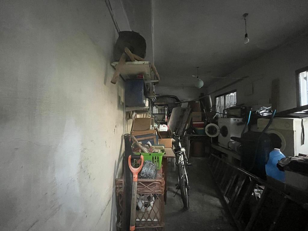 Gran casa de 10 ambientes, 4 baños, gran frente y fondo, es