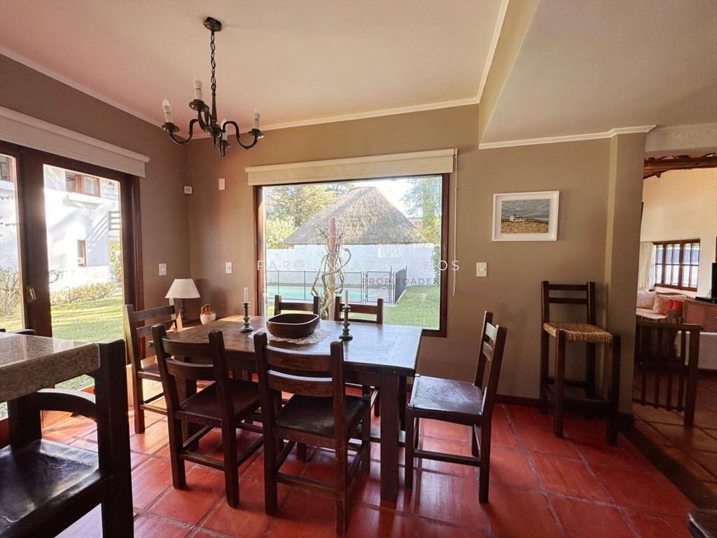 Casa de 5 dormitorios en alquiler temporal, Pinares Punta d