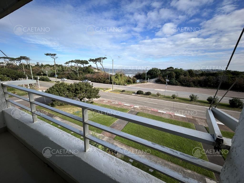 Venta apartamento primera linea Punta del Este 3 dormitorio