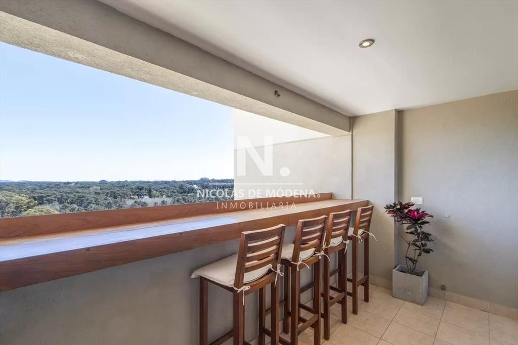 Se vende departamento de 3 dormitorios en la Brava- Punta d