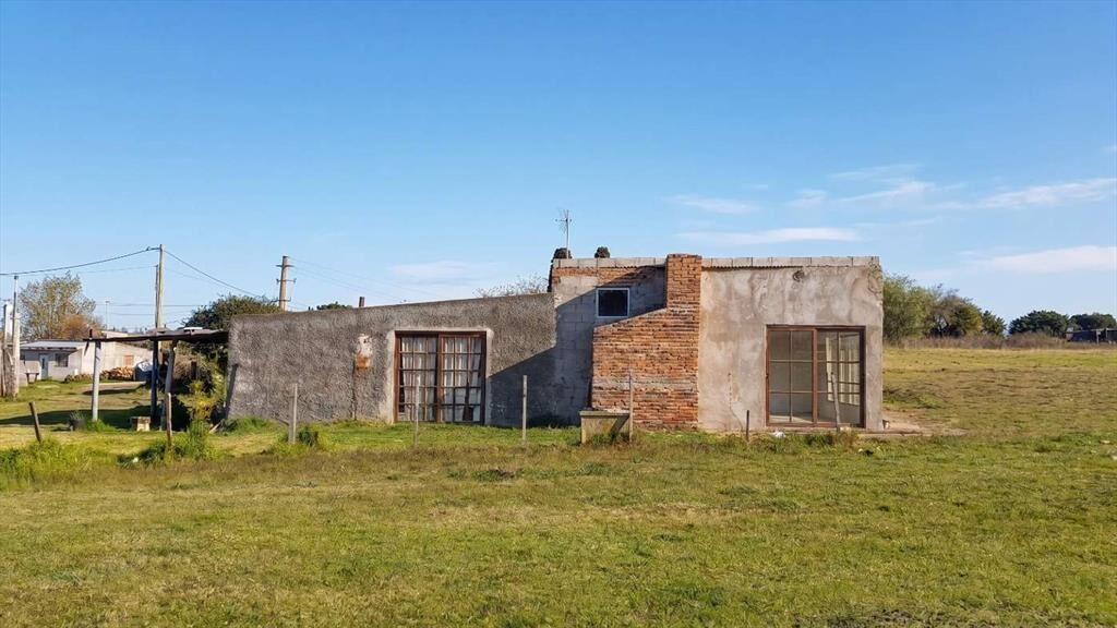 Terreno 622m² en Venta con mejoras Ruta 1 Valdense
