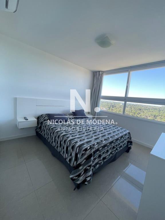 Amplio departamento en venta en punta del este