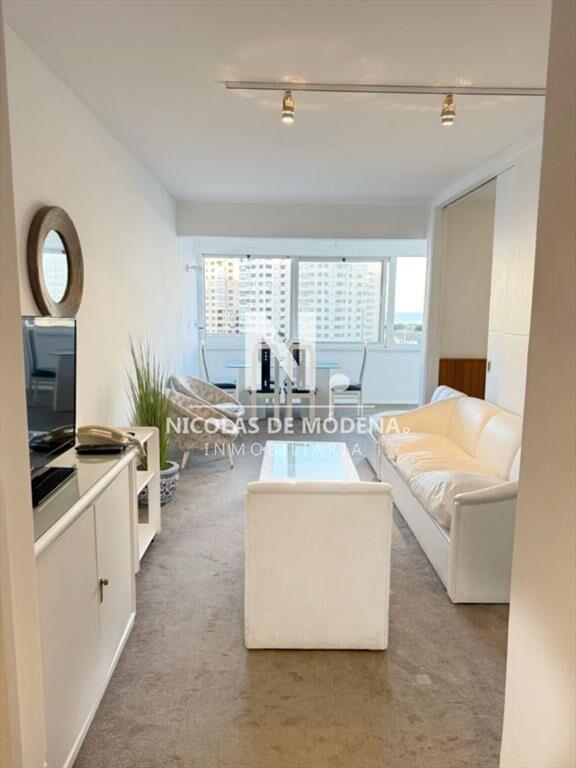 Venta apartamento 1 dormitorio y medio en Punta