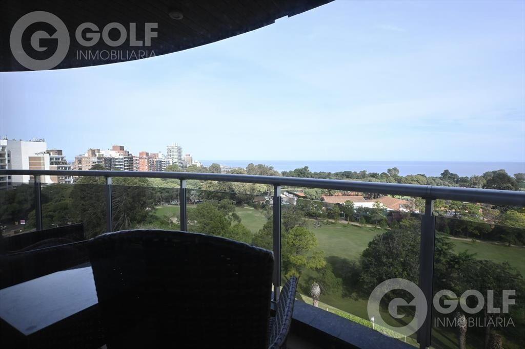 VENTA DE PENTHOUSE TRIPLEX CON 4 COCHERAS Y PARRILLERO EN P