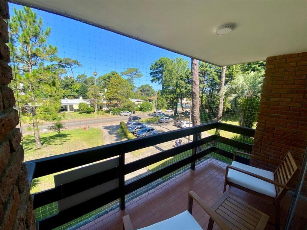 Apartamento reciclado en venta en complejo Punta