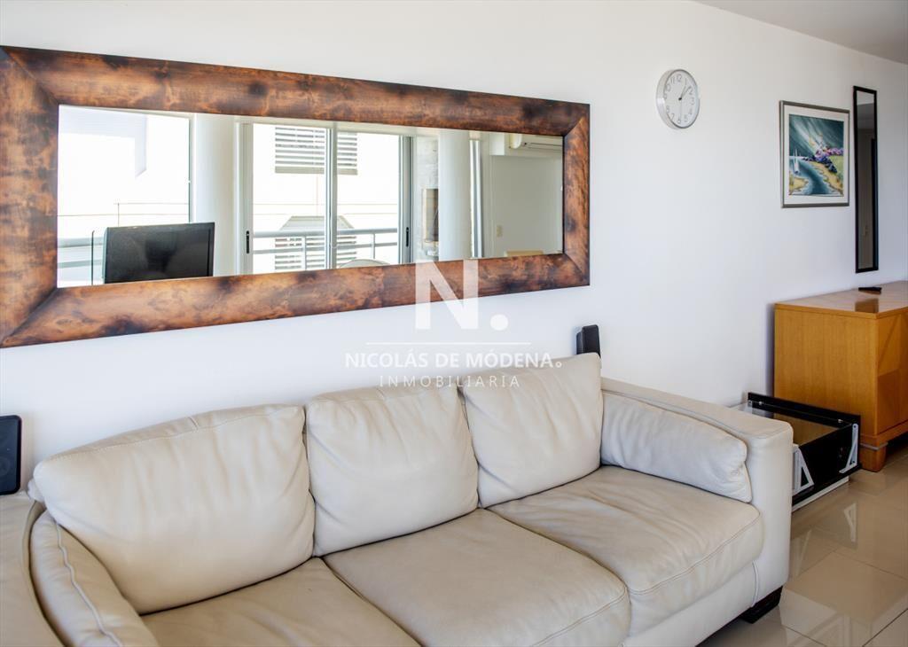 Vende hermoso Penthouse en Playa Mansa con azotea