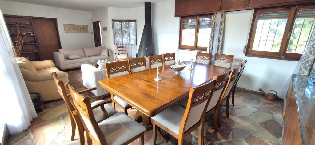 VENTA CASA 4 DORMITORIOS EN LA BLANQUEADA